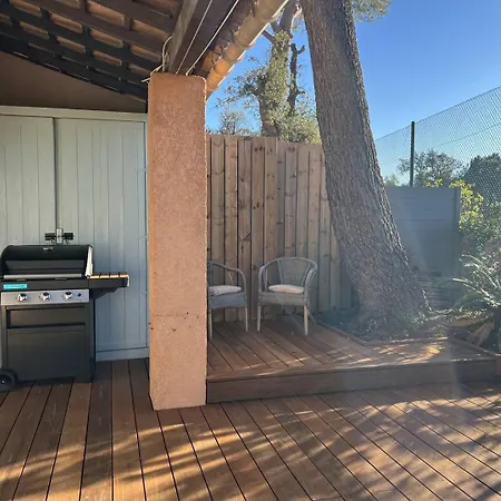 Vila Le Mazet Au Lavandou