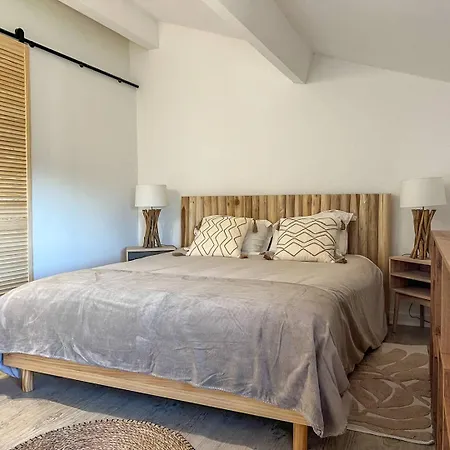 Vila Le Mazet Au Lavandou *