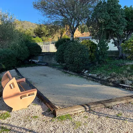 Le Mazet Au Lavandou *