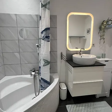 Вілла Le Mazet Au Lavandou Ле-Лаванду