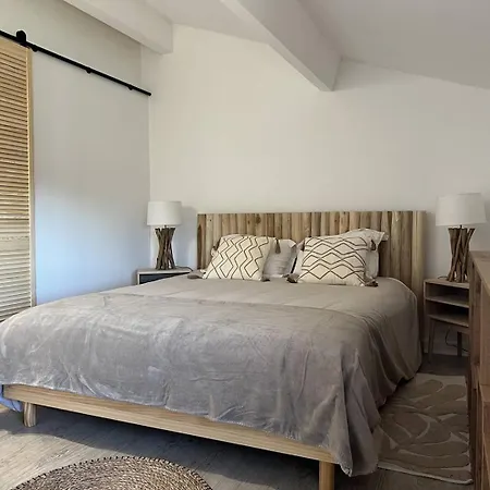 Le Mazet Au Lavandou