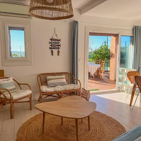 Le Mazet Au Lavandou * Ле-Лаванду