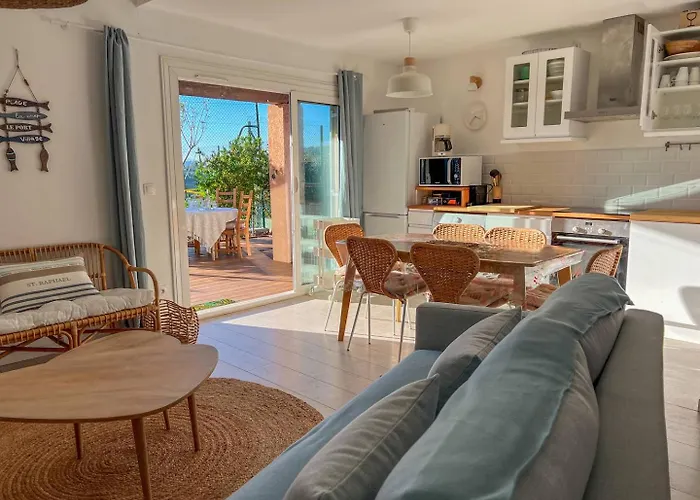 Le Mazet Au Lavandou