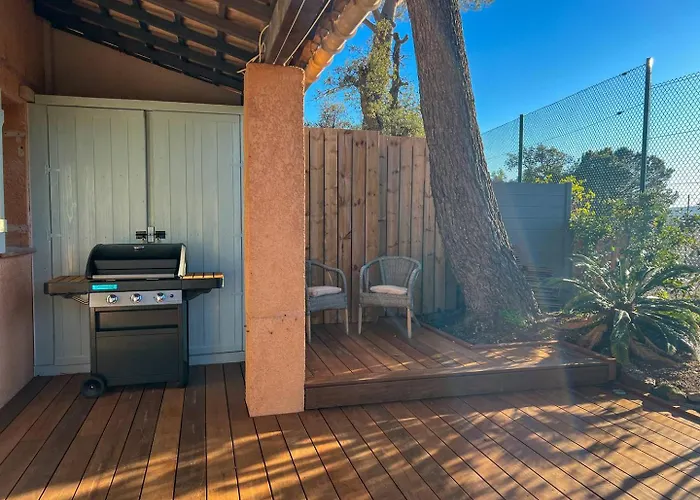 Le Mazet Au Lavandou * Le Lavandou