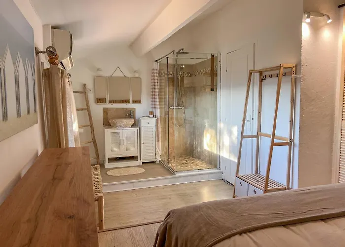 Le Mazet Au Lavandou